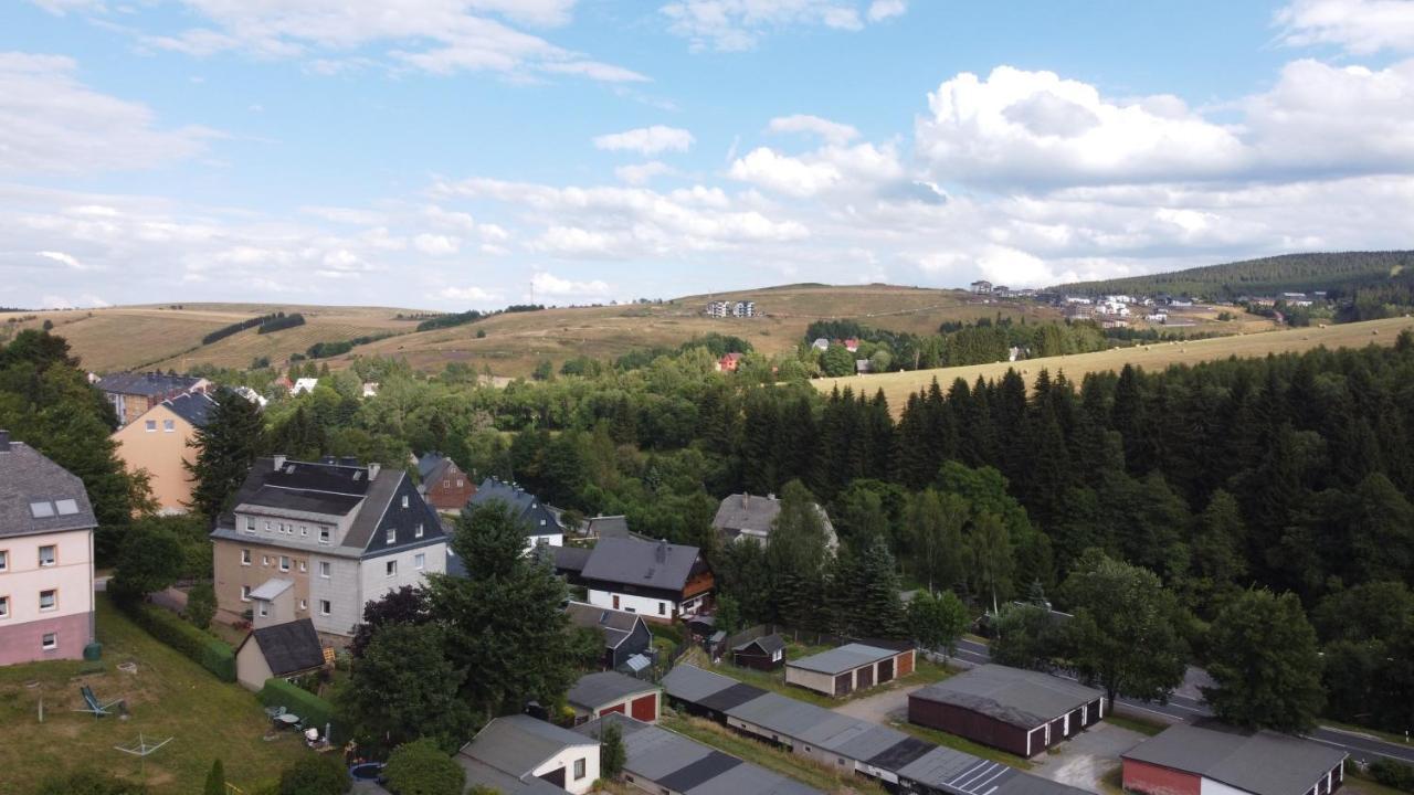 Ferienwohnungen Zauberberg, Schneehase & Glitzerhirsch Oberwiesenthal Buitenkant foto