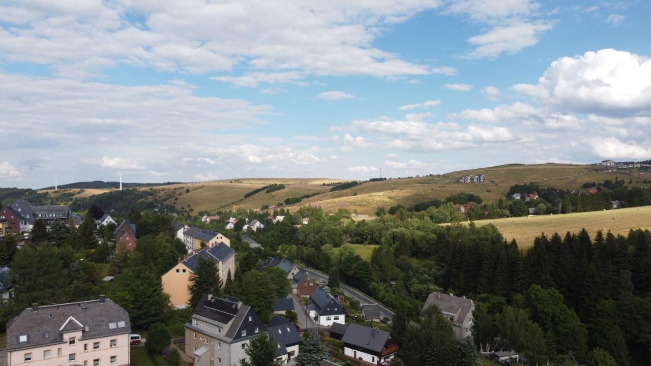 Ferienwohnungen Zauberberg, Schneehase & Glitzerhirsch Oberwiesenthal Buitenkant foto